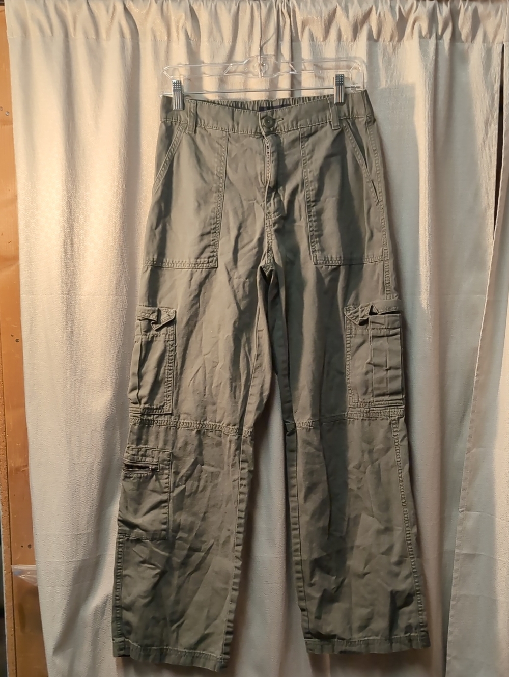 Aeropostale | Woman's Y2K- style cargo pants